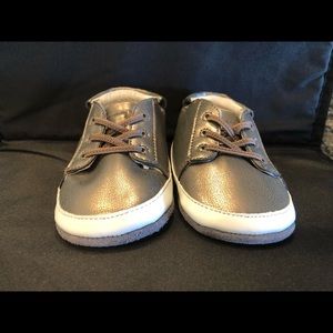 Never worn Bubeez 12-18 months toddler shoes